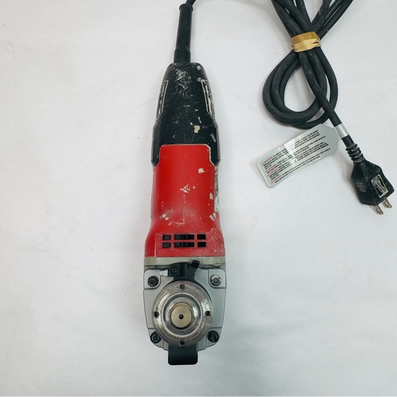 Milwaukee  6130-33 7.0 Amp 4-1/2"  Angle Grinder - Picture 7 of 12